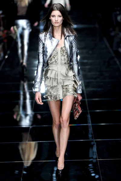 Look 29